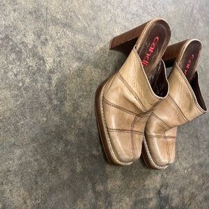 Candie's Women's Tan Leather Mules